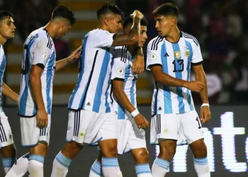 Argentina juega con el eliminado Uruguay por el primer puesto del Grupo B