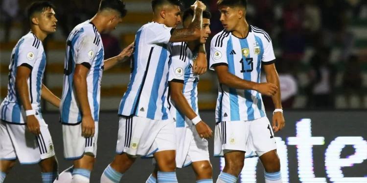 Argentina juega con el eliminado Uruguay por el primer puesto del Grupo B
