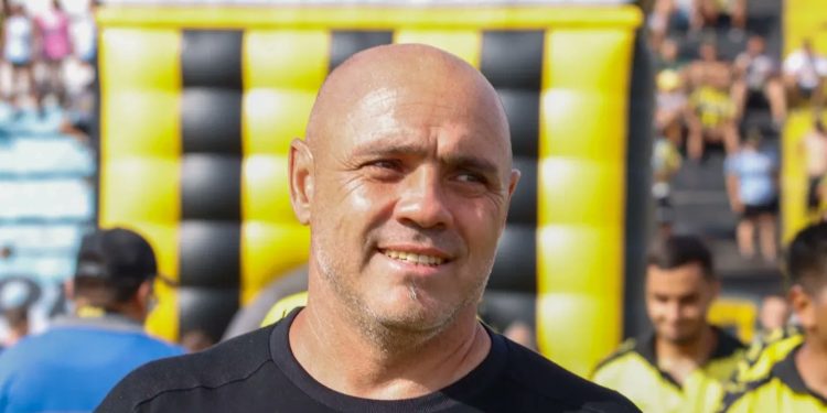 Almirante Brown, próximo rival de Colón, echó a su DT: solo había dirigido dos partidos