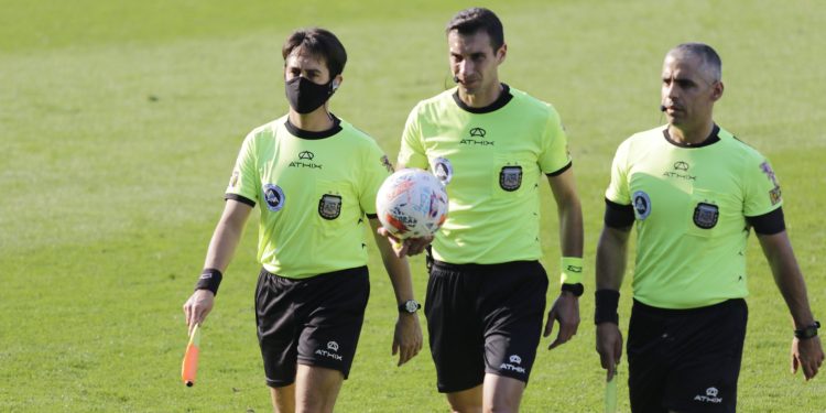 Las rachas negativas de Colón y Patronato con Yamil Possi como árbitro