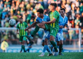 Aldosivi empató con Estudiantes de Río Cuarto y no pudo alcanzar a Colón