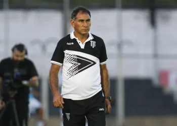 «Colón es el rival a vencer, la categoría no lo representa»