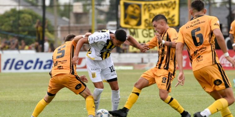 Las duras críticas que recibió Mitre tras su primera derrota en la Primera Nacional