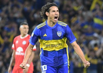Antes de visitar a Unión, Cavani se destapó y Boca venció a Belgrano