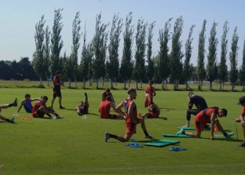 Rodríguez entrenó con normalidad y Delfino saldría con el 11 de memoria