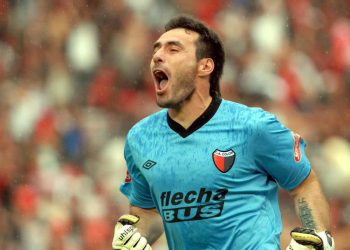 Un querido ex Colón fue despedido en su equipo de la Primera Nacional