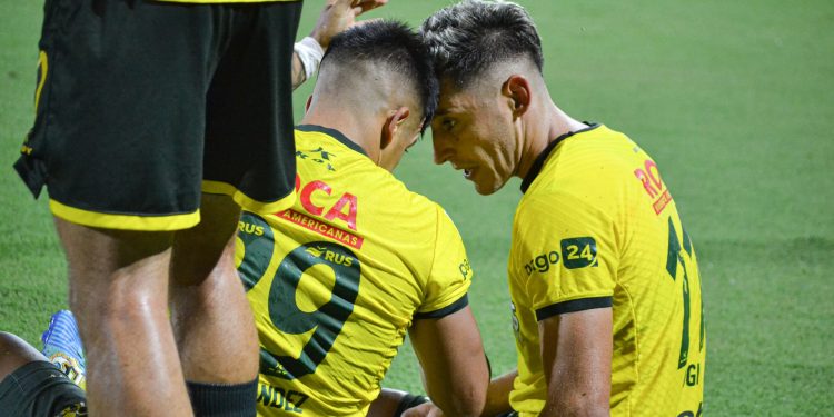 ¿Fue penal de Campisi a Uvita?: el goleador tuvo un cálido gesto para con los Tatengues