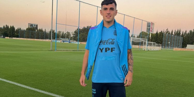 Alan Forneris, juvenil de Colón, tuvo su primer entrenamiento con la Sub 20