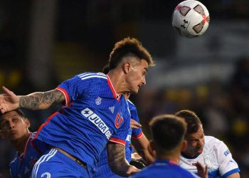 Con solo un puñado de partidos, Calderón fue ovacionado en Chile
