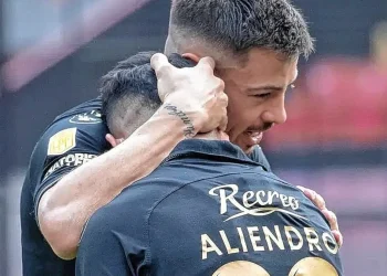Lértora felicitó a Aliendro con un comentario que generó furor entre los Sabaleros