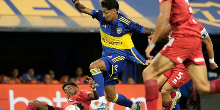 Boca viene con todo a Santa Fe, pero rotaría algunos nombres en el equipo
