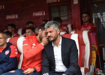 Belgrano desistió de contratar a Gustavo Munúa: acordó con un DT que estuvo cerca de Unión