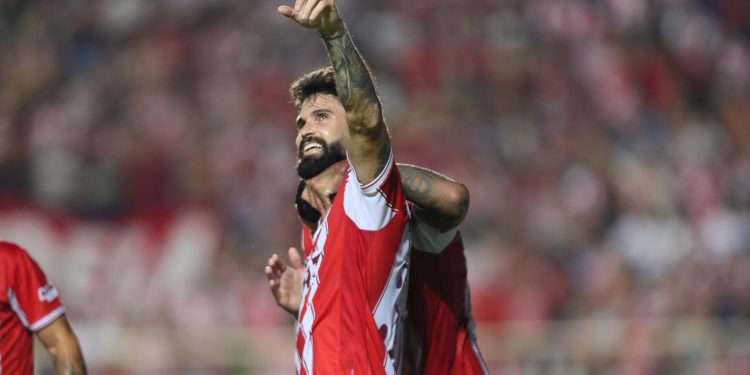 ¿Boca quiere todo el pase de Zenón para negociarlo a Europa?