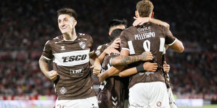 Platense dio el golpe y dejó a Estudiantes sin invicto