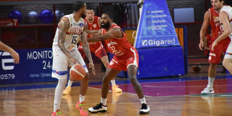 LNB: Unión volvió a perder y se hunde en el último puesto