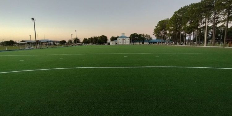 Universitario espera inaugurar su cancha en Junio