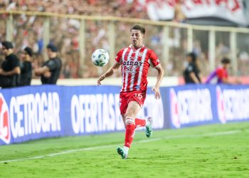 Vera: «Hicimos 95 minutos perfectos, el final duele mucho»