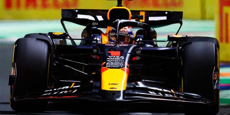 Verstappen ganó el GP de Arabia Saudita y es líder absoluto de la Fórmula 1