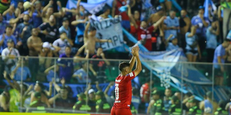 Sudamericana: Belgrano, con un hombre menos venció en Bolivia a Real Tomapayo