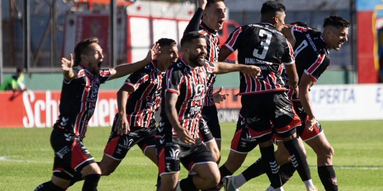 Chacarita superó a Tigre en los penales y avanzó en la Copa Argentina
