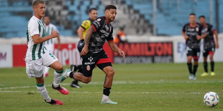Con polémicas, y desde los doce pasos, Barracas Central pasó de ronda en la Copa Argentina