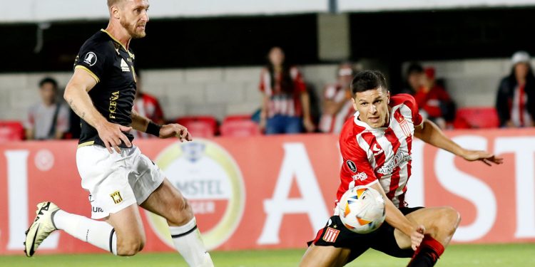 Domínguez le ganó a Lavallén en el duelo entre ex entrenadores de Colón