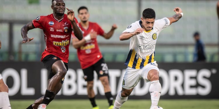 Central rescató un empate ante Caracas en Venezuela