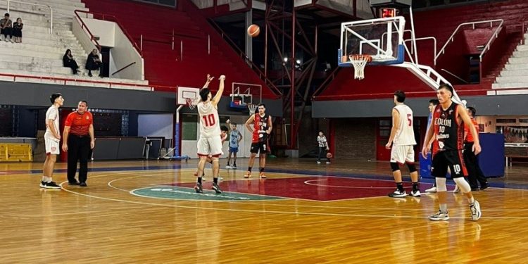 Unión le ganó el clásico a Colón en el Asociativo local