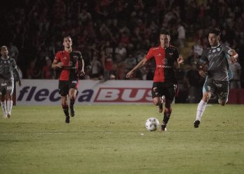 «Colón es el mejor equipo de la categoría, por escándalo»