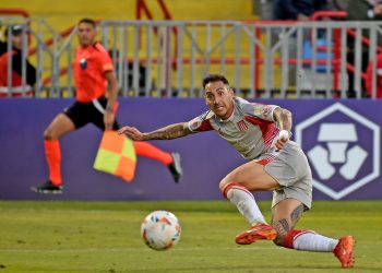 Estudiantes lo ganaba por un ex Colón, pero Huachipato se lo empató sobre el cierre