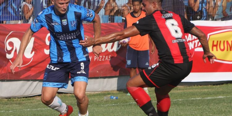 Hoy Colón estará pendiente del partido que condiciona su liderazgo