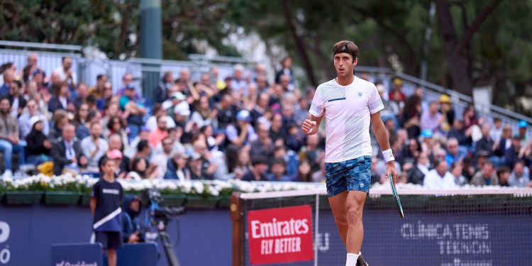 Etcheverry y Diaz Acosta son semifinalistas del ATP 500 de Barcelona