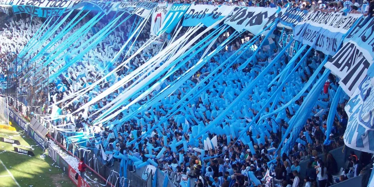 Racing advirtió a sus hinchas sobre las duras sanciones que podrían recibir por actos racistas