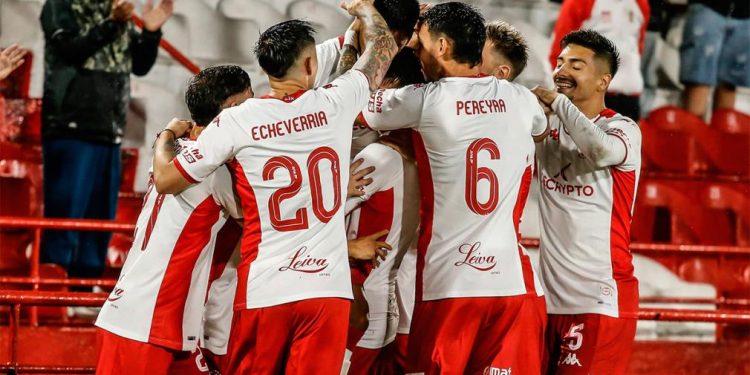 Huracán cerró la Copa de la Liga con una goleada ante Atlético Tucumán