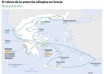 Grecia entrega la llama olímpica a los organizadores de París