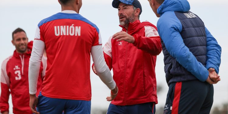 Unión, entre la mini pretemporada, las inhibiciones y los posibles refuerzos