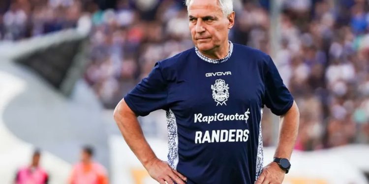 Banfield le dio la peor despedida a Madelón de Gimnasia