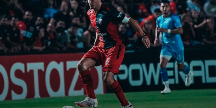 Los números que posicionan a Prediger como el mejor volante de la Primera Nacional