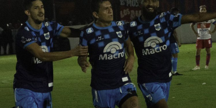 Video: tremendo golazo del Pulga Rodríguez para Gimnasia de Jujuy