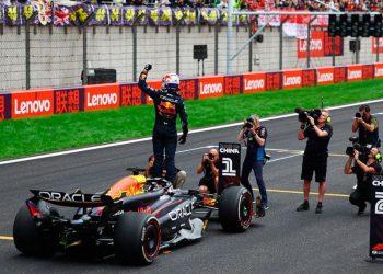 Verstappen arrasó en el GP de China y sigue imparable