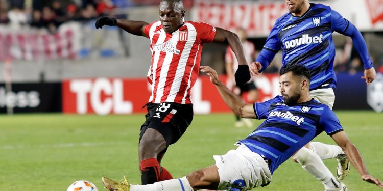En un partidazo, Estudiantes perdió 4-3 ante Huachipato y quedó afuera de la Libertadores