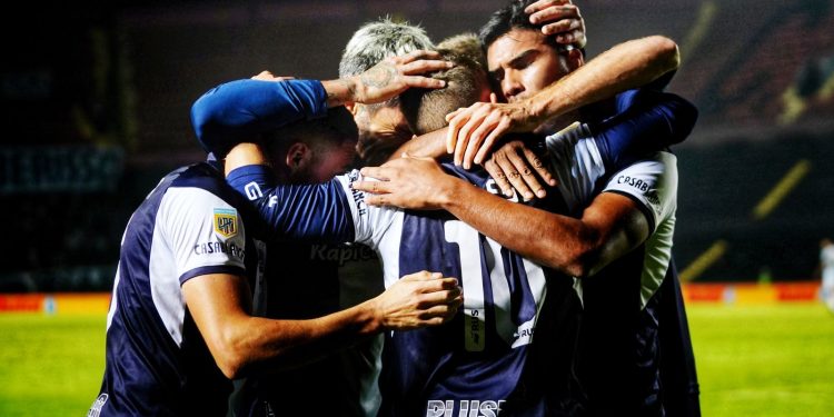 Sobre la hora, Colazo le dio la clasificación a Gimnasia ante Tucumán por Copa Argentina