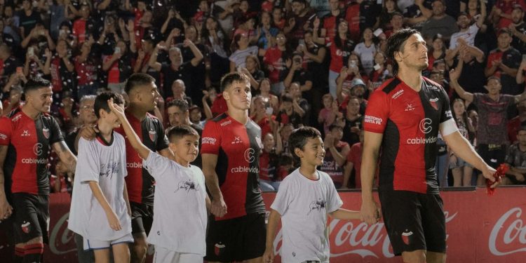 Colón llega al duelo con Almagro invicto en el Brigadier López