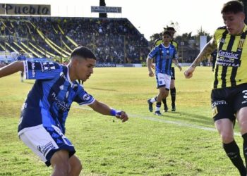 Antes de recibir a Colón, San Telmo empató sin goles con Almirante Brown