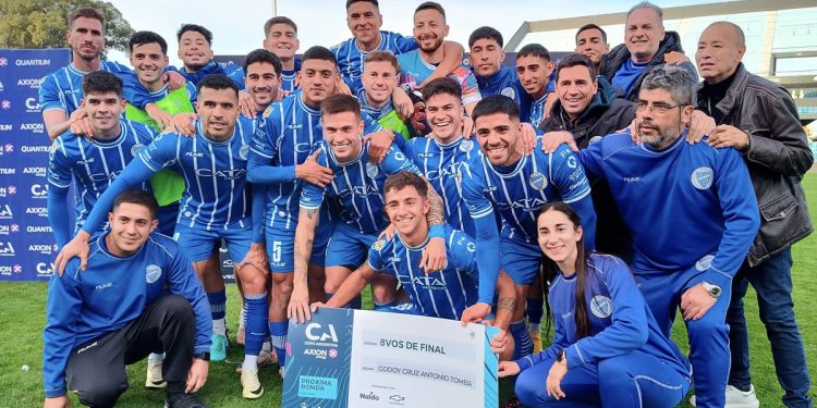 Godoy Cruz goleó a El Porvenir y avanzó a los octavos de final de la Copa Argentina