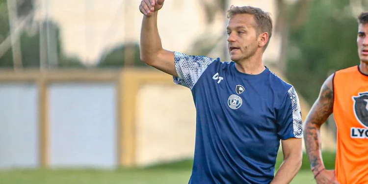 Internaron al santafesino Cicottello, DT de Independiente Rivadavia: ante Lanús dirige Armando