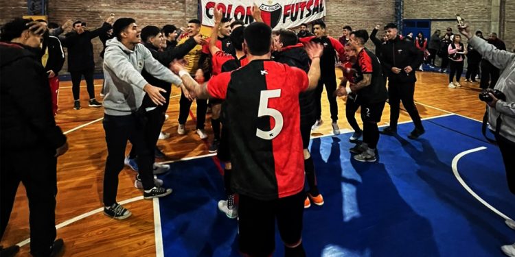 Pasó la 5ta del Futsal: Colón ganó el clásico