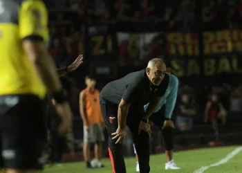 La duda de Delfino en el once de Colón para el debut en Copa Argentina