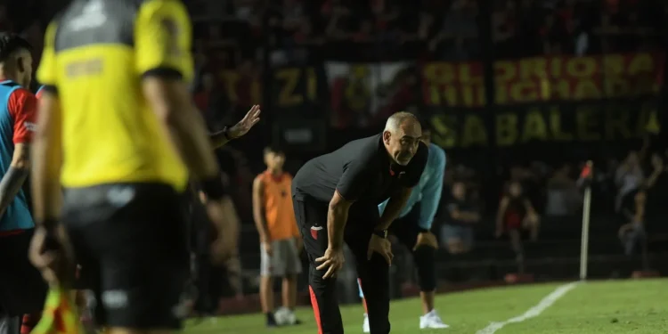 La duda de Delfino en el once de Colón para el debut en Copa Argentina