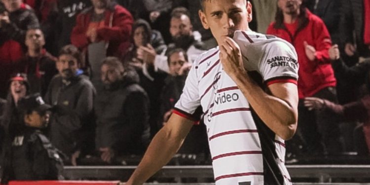 Jourdan se tomó entre risas su presente goleador: «Estoy con suerte»